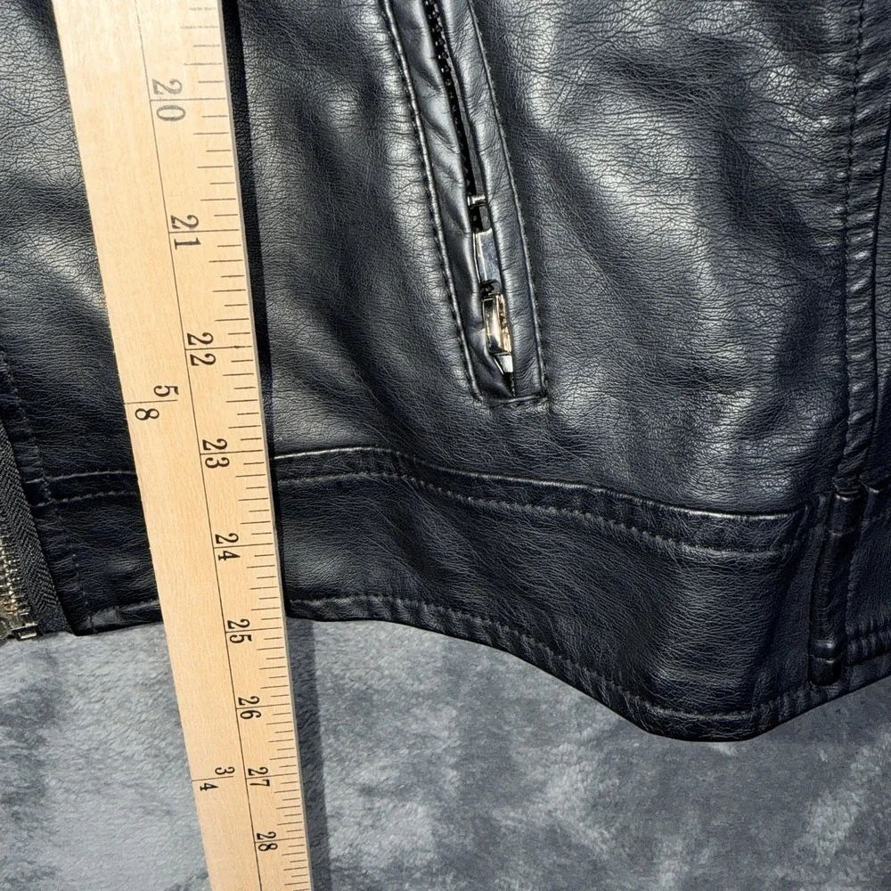 Charlotte‎ Russe Womens Faux Leather Moto Jacket Black Floral - Picture 4 of 7